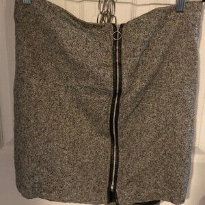 Old Navy grey skirt with zipper front